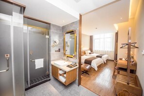 Blackout curtains, iron/ironing board (on request), free WiFi - Shanghai Haofeng Yazhi Hotel (Pudong)