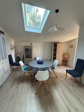 Dining - Beach House (Saint-Nic)