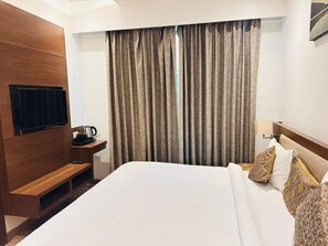 In-room safe, iron/ironing board (on request), WiFi (free) - M2N Hotel Aurelia Grand (Lucknow)