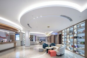 Lobby - QingdaoWusiguangchangYaduoJiudian (Qingdao)