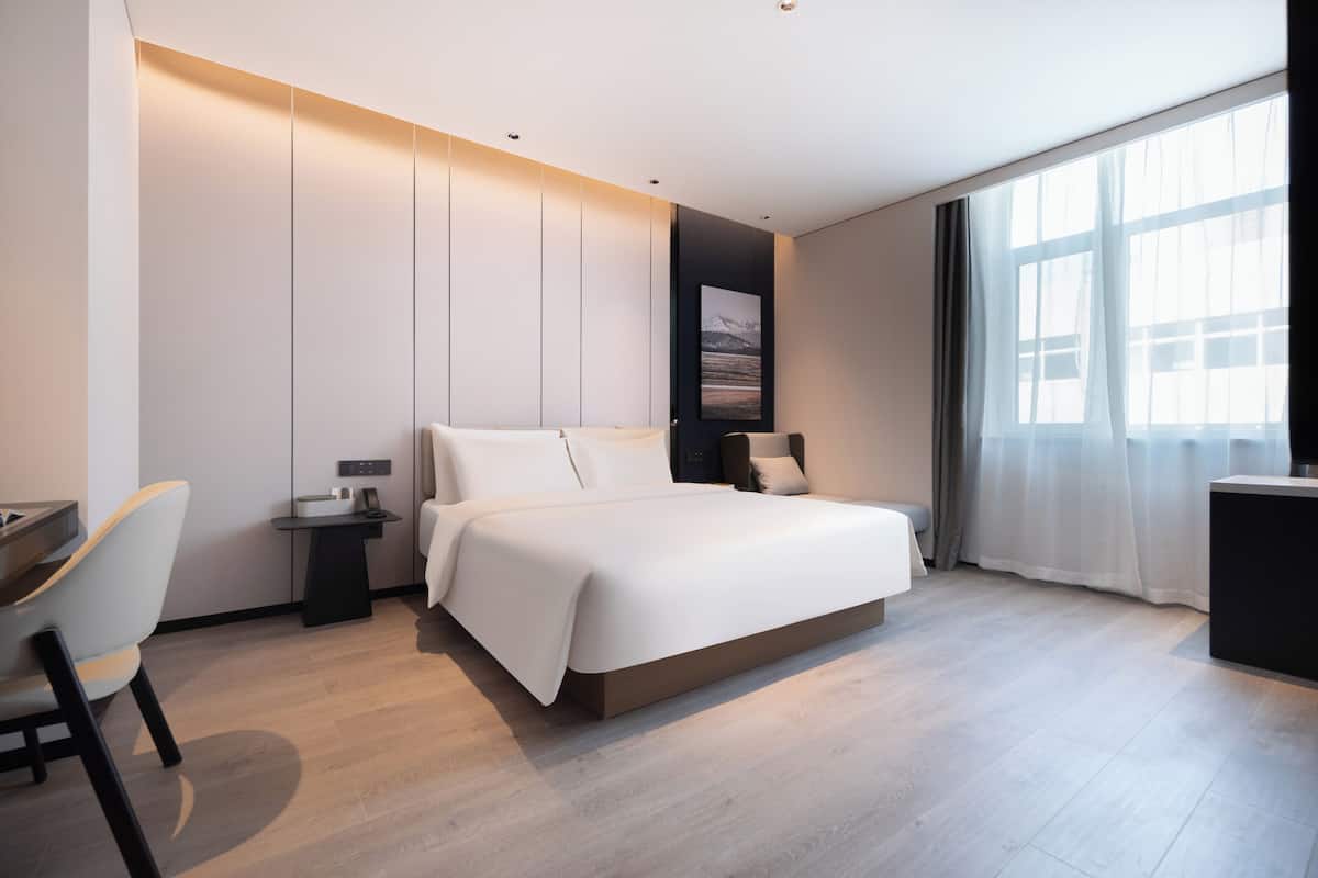Habitació doble superior, 1 llit de matrimoni gran | Matalassos d'escuma viscoelàstica, minibar gratuït i escriptori 