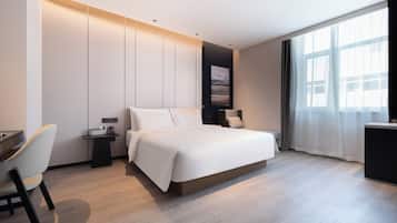 Superior Double Room, 1 King Bed | Memory-foam beds, free minibar, desk, blackout curtains