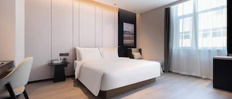 Superior-Doppelzimmer, 1 King-Bett | Betten mit Memory-Foam-Matratzen, kostenlose Minibar, Schreibtisch