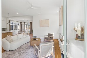 Living area - Your Extended Stay Home | Business Professionals • Travel Nurses • Relocation (Atlanta)