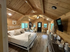 1 habitación, escritorio, wifi y ropa de cama 