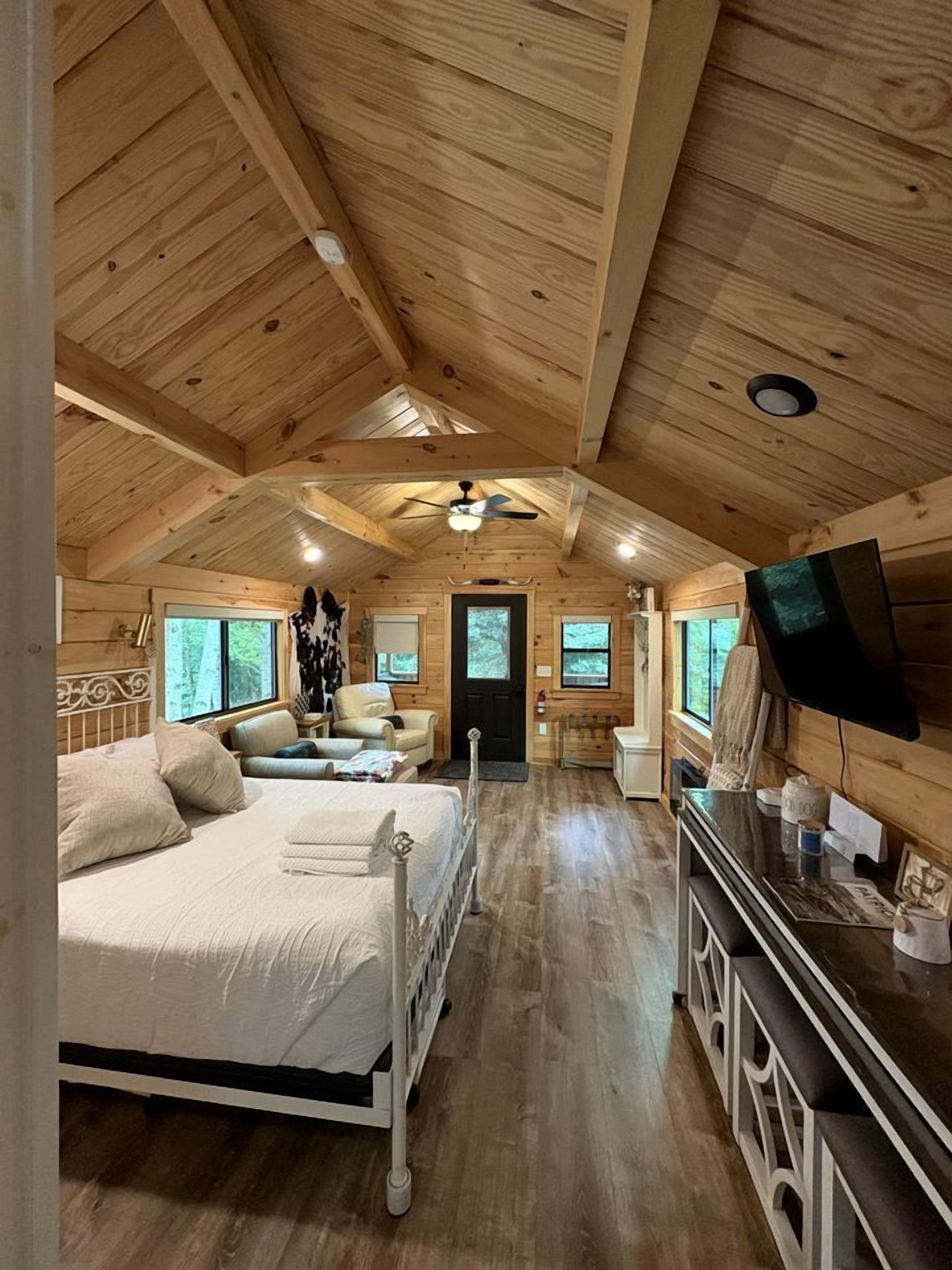 1 habitación, escritorio, wifi y ropa de cama 