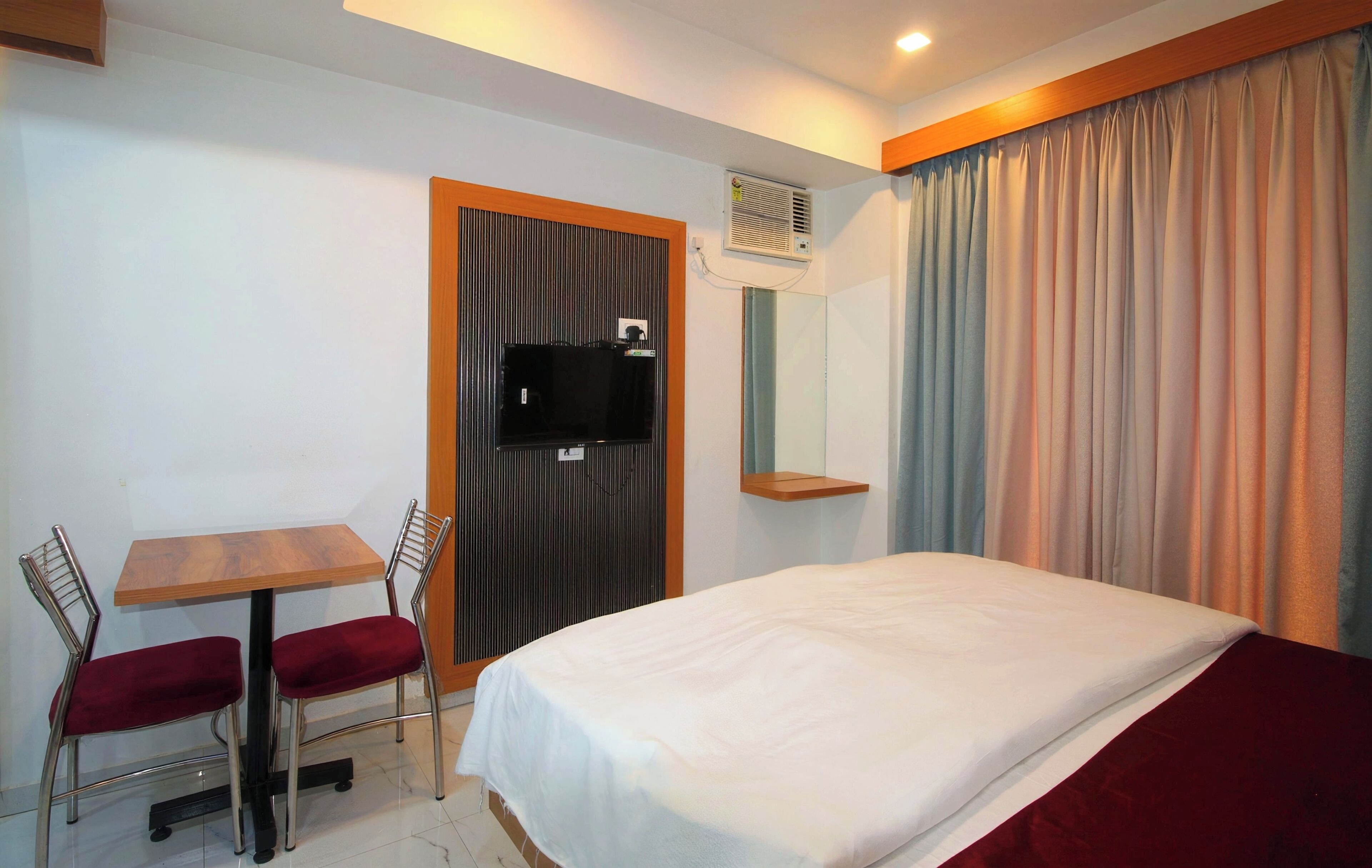 Premium Double Room, Balcony, City View | Laptop workspace, WiFi (free)