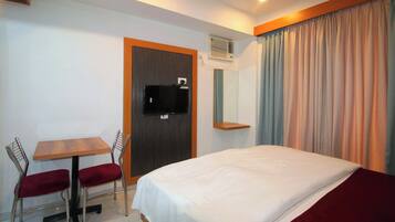 Premium Double Room, Balcony, City View | Laptop workspace, WiFi (free)