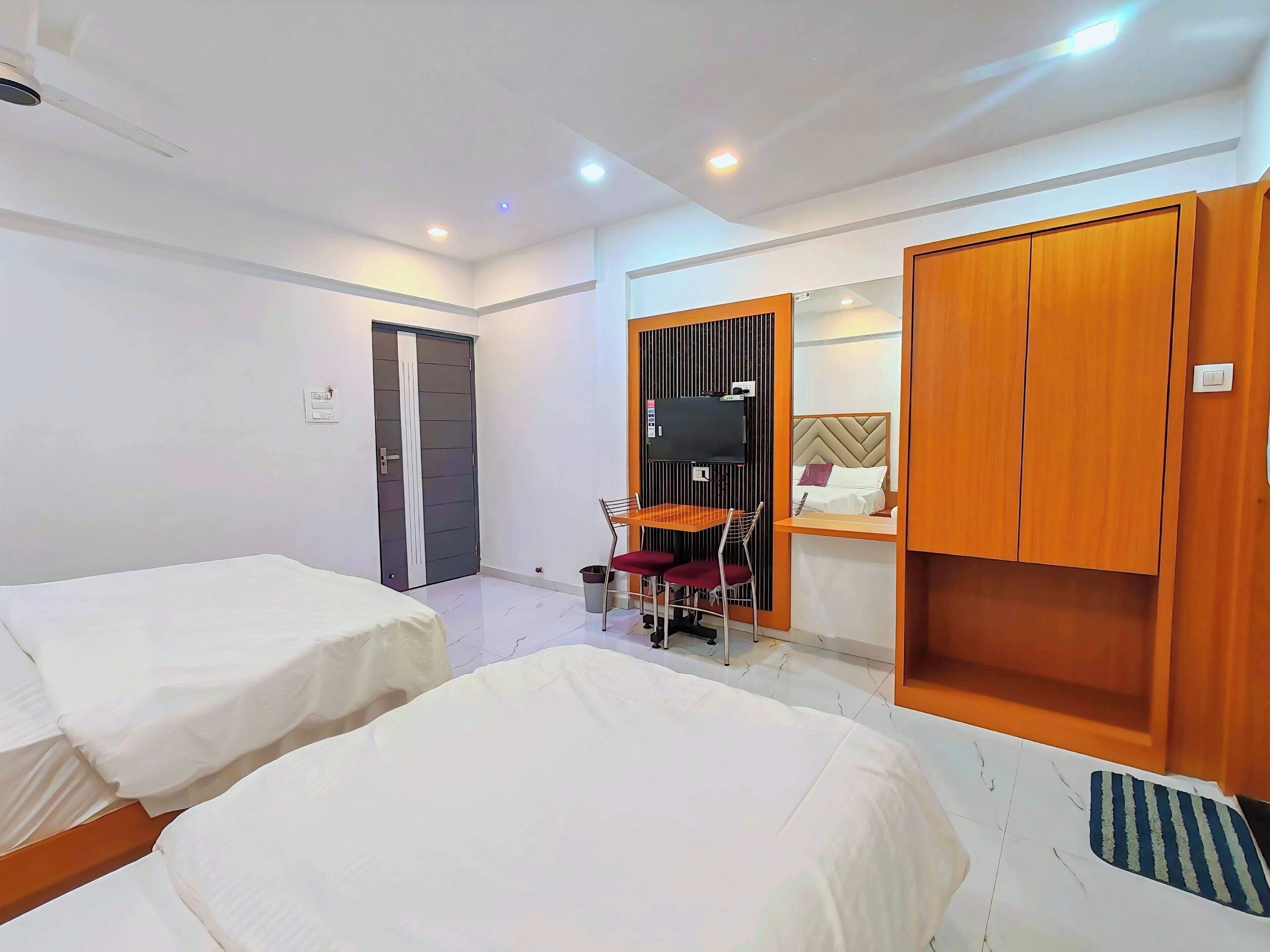 Kamar Double Keluarga | Ruang kerja ramah laptop dan Wi-Fi gratis