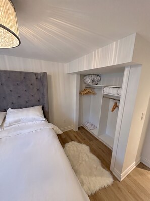 1 bedroom, iron/ironing board, WiFi (free), bed sheets
