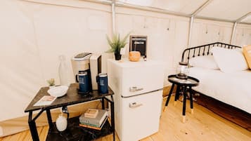 1 Schlafzimmer, Schreibtisch, WLAN, Bettwäsche