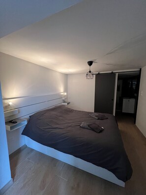 Room - Vrbo Property (Geispolsheim)