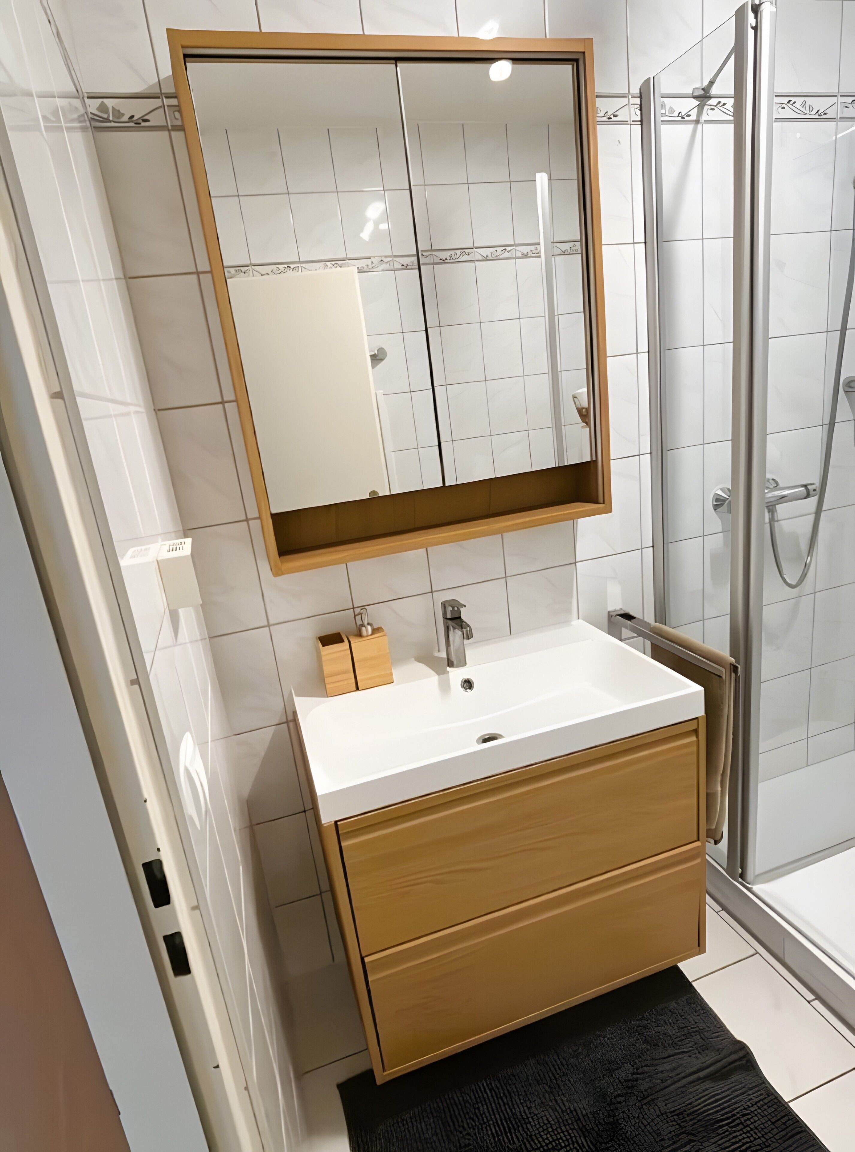 Dusche, Haartrockner, Handtücher