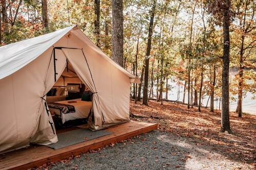 Serene Safari Tent with Fire Pit & Cozy Hammocks in Coker, Alabama