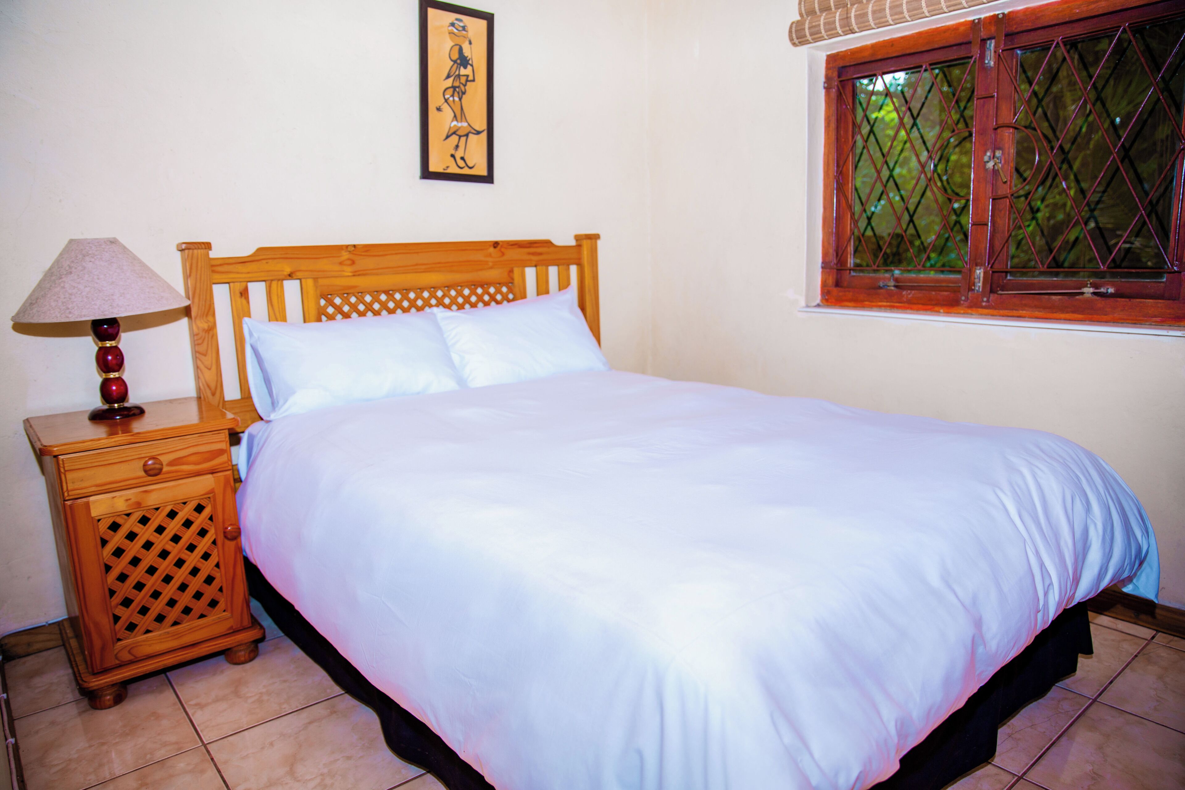 Apartamento família, varanda, vista para a piscina | Ferros/tábuas de passar roupa, Wi-Fi de cortesia