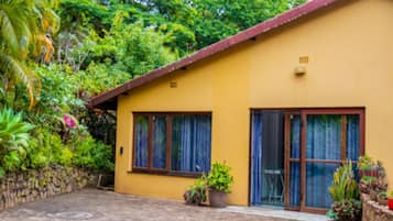 Classic Apartment | Iron/ironing board, WiFi (free)