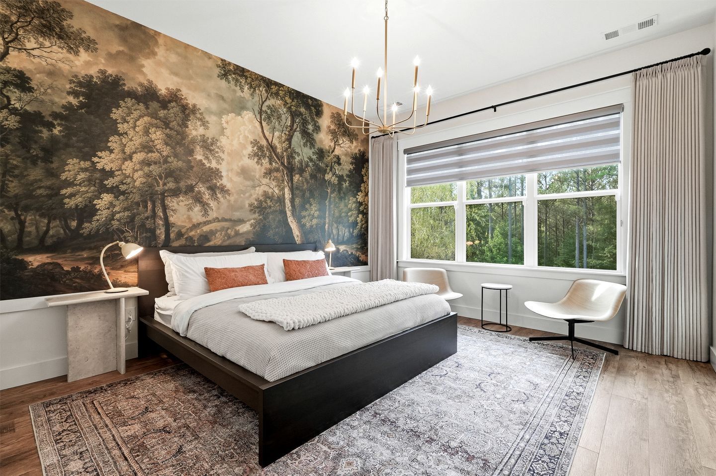 4 bedrooms, WiFi, bed sheets