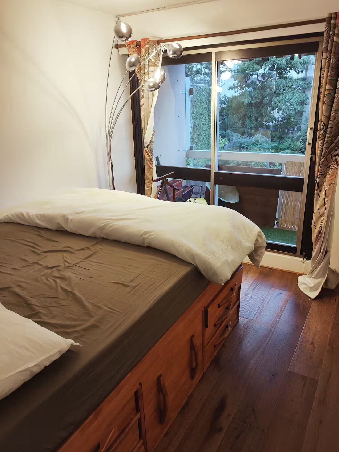 1 chambre, fer et planche à repasser, accès à Internet, literie fournie