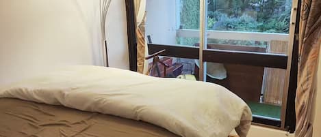 1 chambre, fer et planche à repasser, accès à Internet, literie fournie
