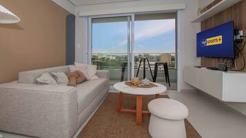 Apartamento, vistas a la ciudad | Zona de estar