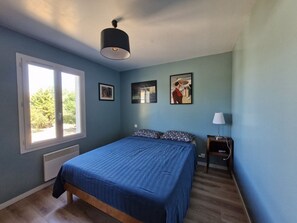 Room - Vrbo Property (Saint-Georges-d'Oléron)