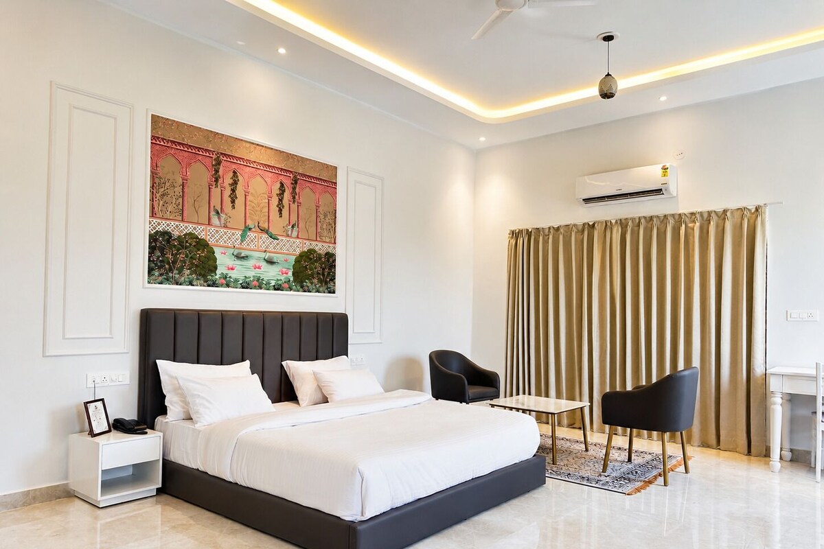 Aangan - 2 Bedrooms with Plunge Pool Access