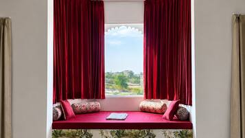 Aangan - 2 Bedrooms with Plunge Pool Access | Egyptian cotton sheets, premium bedding, down duvets, memory-foam beds