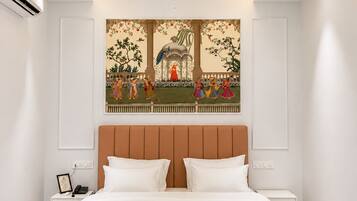 Shikhar - 4 Bedrooms with Jacuzzi | Egyptian cotton sheets, premium bedding, down duvets, memory-foam beds