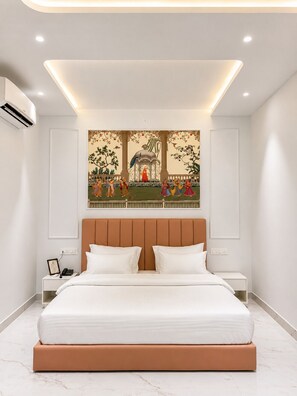 Shikhar - 4 Bedrooms with Jacuzzi