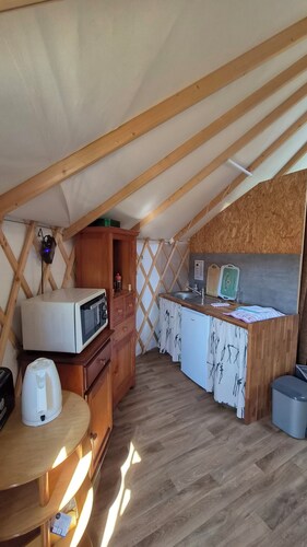 Unique, fully equipped yurt for 2 people