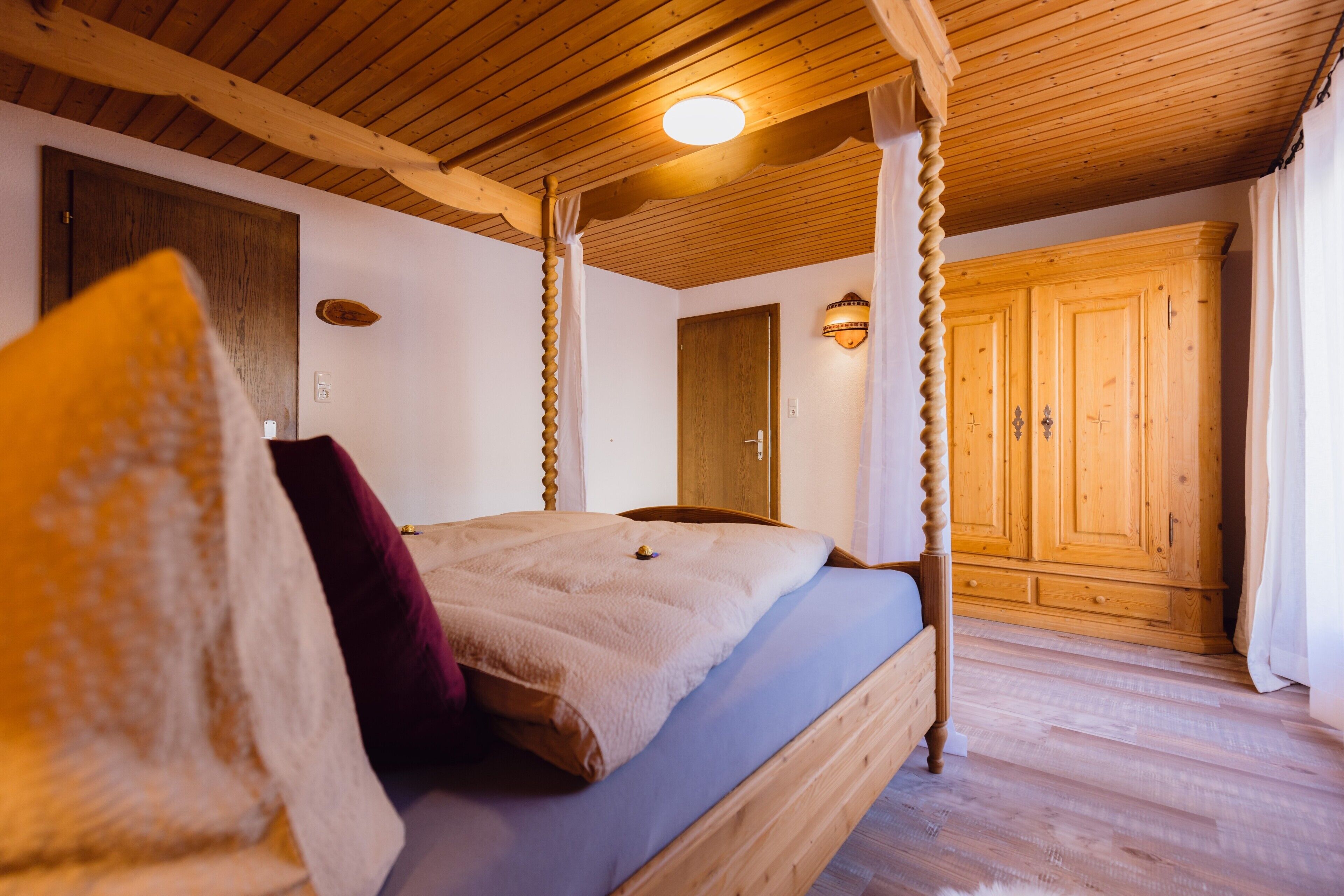 3 bedrooms, WiFi, bed sheets