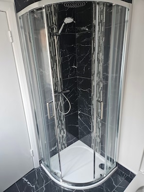 Shower, towels