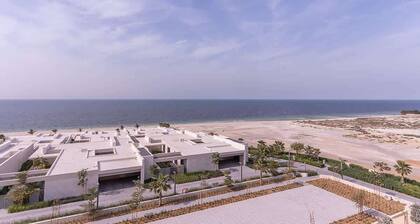 Seaside Hills Apartment W Sea Views & Pool Access