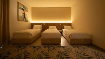 5 bedrooms, iron/ironing board, WiFi, bed sheets