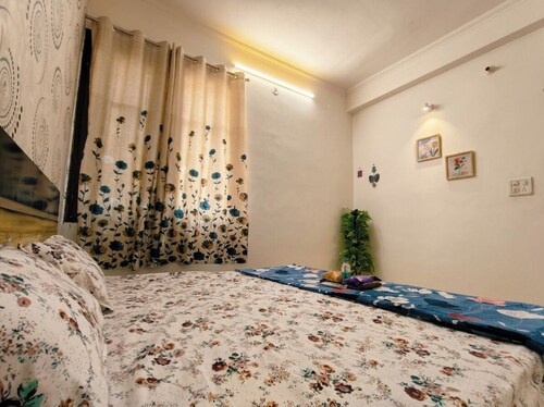 3-bedroom luxurious apartment in lovely Jaipur Near Jaipur Airport with AC