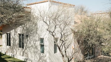 Suite Deluxe, balcon, vue jardin | Extérieur