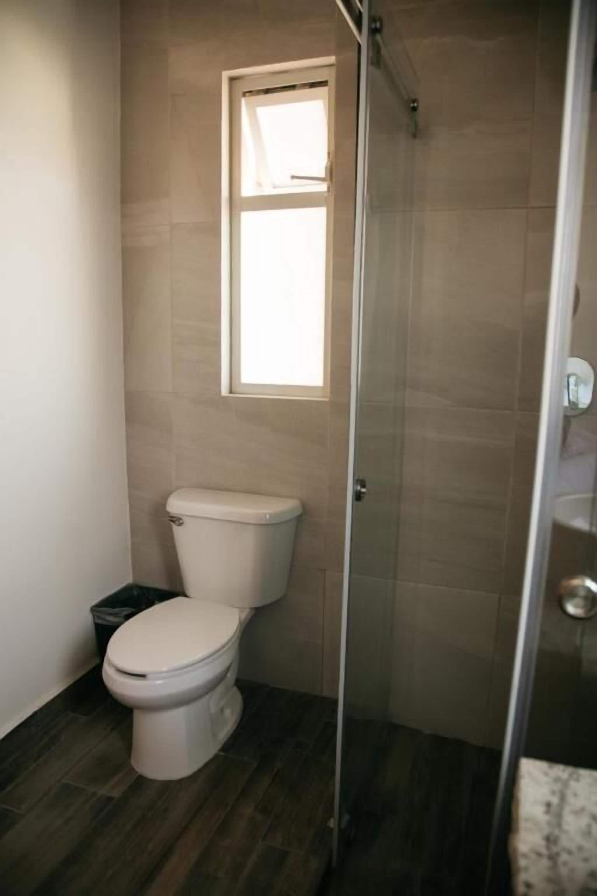 Habitación Deluxe, vista al jardín | Baño