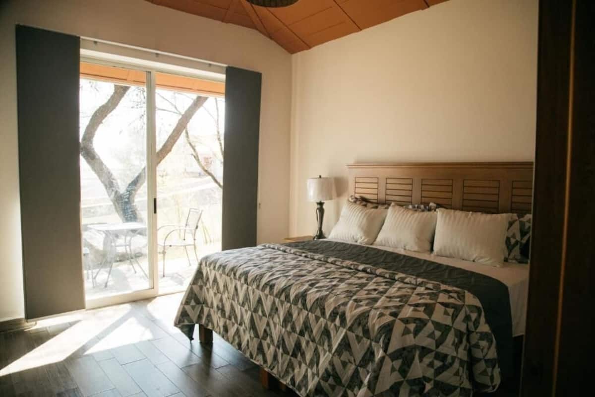 Deluxe Room, Balcony, Garden View
