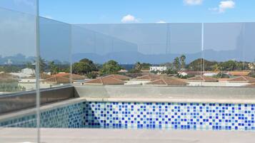 Casa, balcón, vistas al mar | Piscina | Una piscina al aire libre