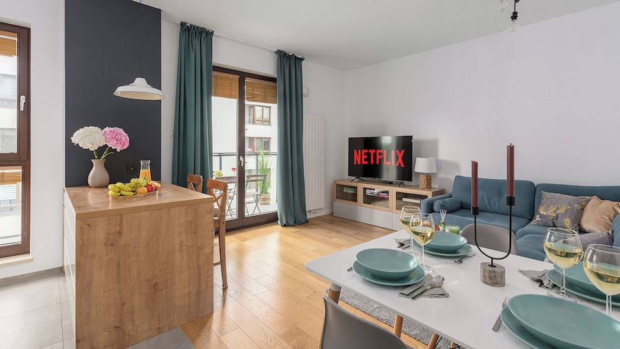 Lumina 3-room apart near Wola Museum