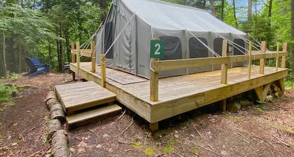 Peaceful Canvas Tent with Forest Trails near Lamoille Valley Rail Trail, Wolcott, Vermont