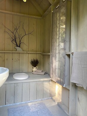 Towels, toilet paper