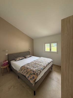 3 bedrooms, internet - SOLEO Vacation Home (Solférino)