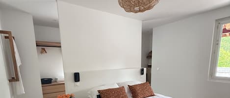 3 bedrooms, Internet