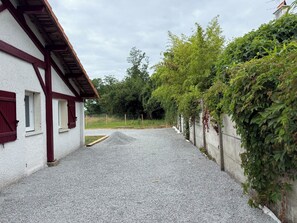 Property grounds - SOLEO Vacation Home (Solférino)