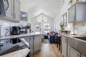 Private kitchen - Modern and Inviting Tiny Home Retreat with Resort-Style Pool and Amenities Near Fredericksburg, TX (Fredericksburg)