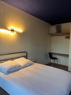 1 chambre, fer et planche à repasser, Wi-Fi, draps fournis