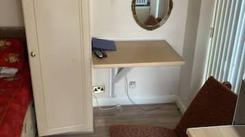 Desk, iron/ironing board, WiFi, bed sheets