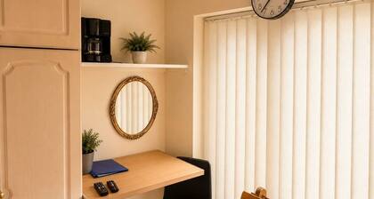 Leeds Suite|Contractor|Family|Student|City Links