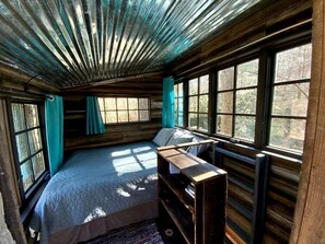 1 bedroom, iron/ironing board, bed sheets
